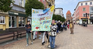 Marsz Pól Nadziei w Chojnicach jako gest solidarności (FOTO)