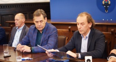 Ponad 30 tys. zł brutto ekwiwalentu za niewykorzystany urlop wypoczynkowy dla starosty chojnickiego Marka Szczepańskiego
