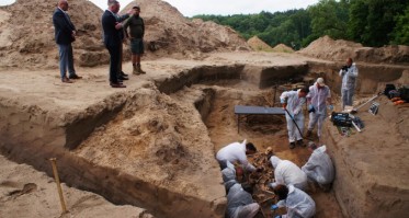 Wiadomo już, jak będzie wyglądać pochówek szczątków ofiar II wojny światowej odnalezionych w Dolinie Śmierci