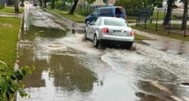 Intensywna ulewa znów zalała ulice