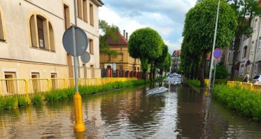Intensywna ulewa i ulice znowu pod wodą