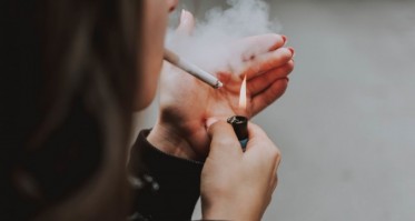 Dusimy się we własnym mieszkaniu - sąsiedzi kontra palacze