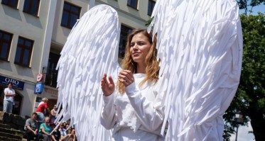 Aniołowo wraca do fosy
