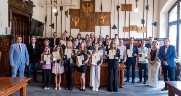 Najzdolniejsi uczniowie wyróżnieni Nagrodą Burmistrza Chojnic