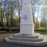 Pomnik Żołnierzy Radzieckich odnowiony po niedawnej dewastacji.e